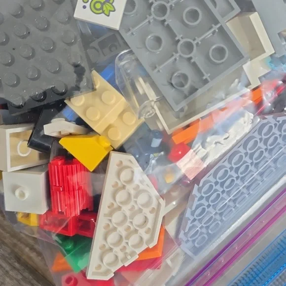 LEGO Mystery Grab Bag of Assorted Lego's| Mystery Bag #26 - Picture 5 of 10